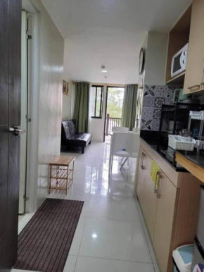 ZackG Serene Homestay at Brenthill 406